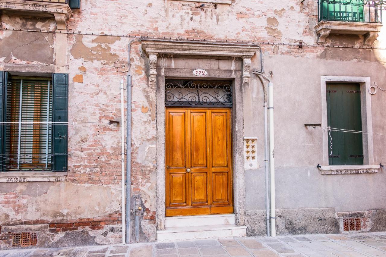 Casa Masa close to @S.Lucia Train Station Venecia Exterior foto
